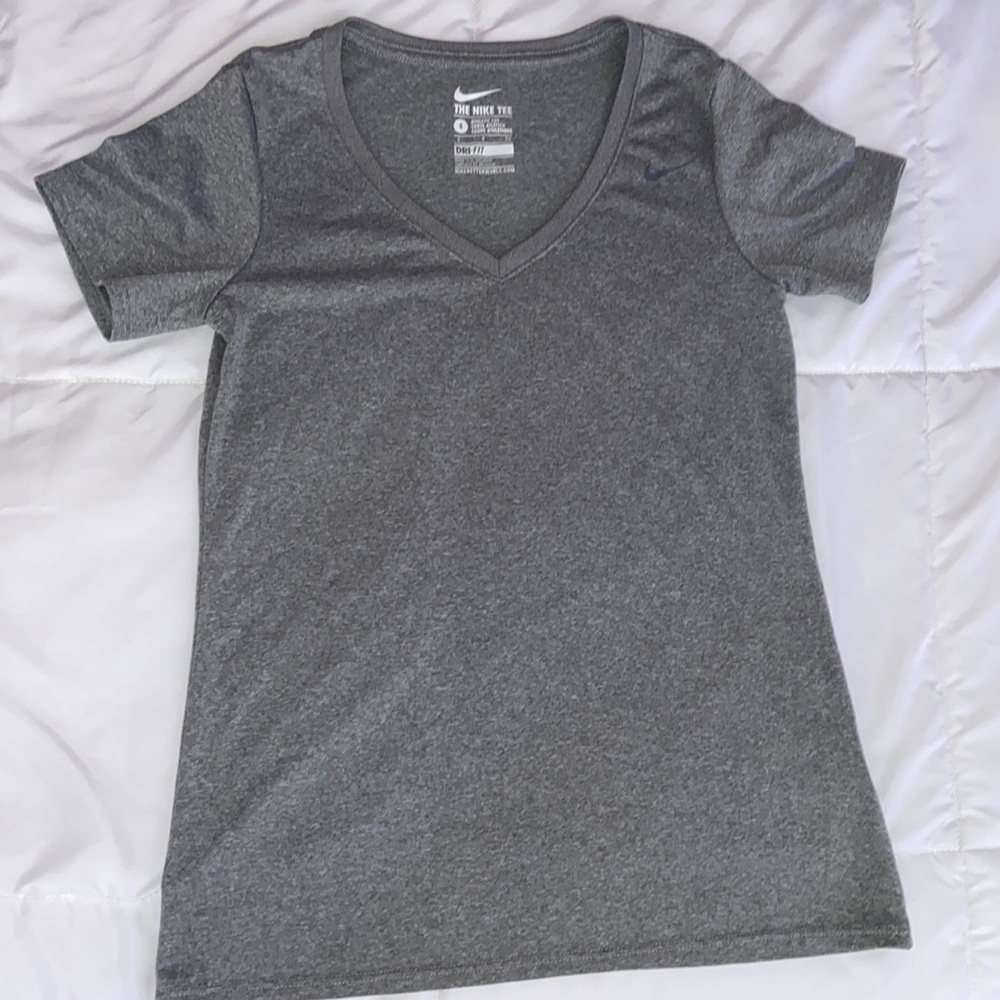 Nike The Nike Tee Dri Fit Athletic Cut Short Sleeve V Neck Tee Shirt Size Small